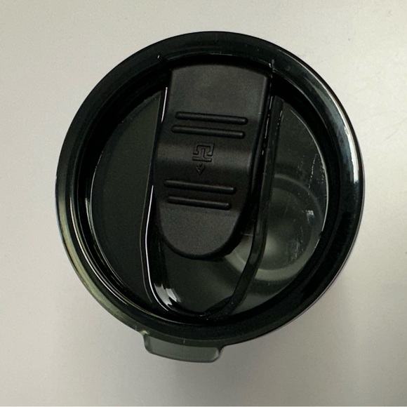 Set of Two - Glen Oaks Club - 20 Ounce White & Black Tempercraft Tumblers - Picture 5 of 6